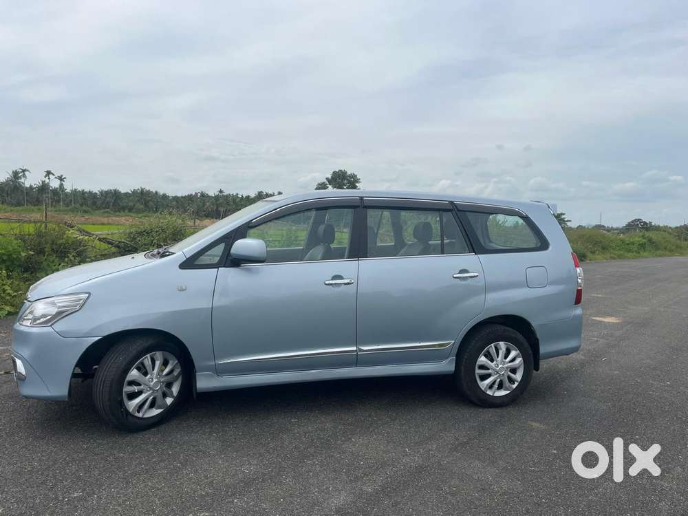 Toyota Innova 2.5 G (diesel) 8 Seater, 2011, Diesel