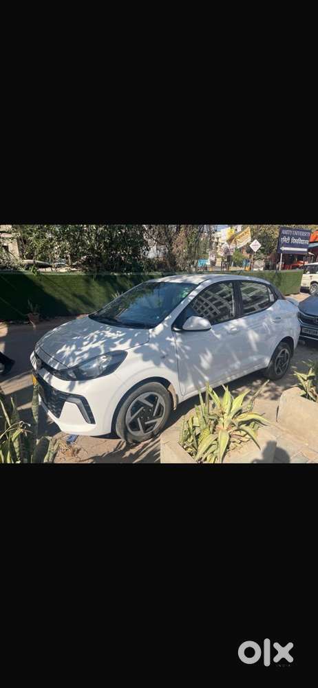 Hyundai Aura 2025 Cng