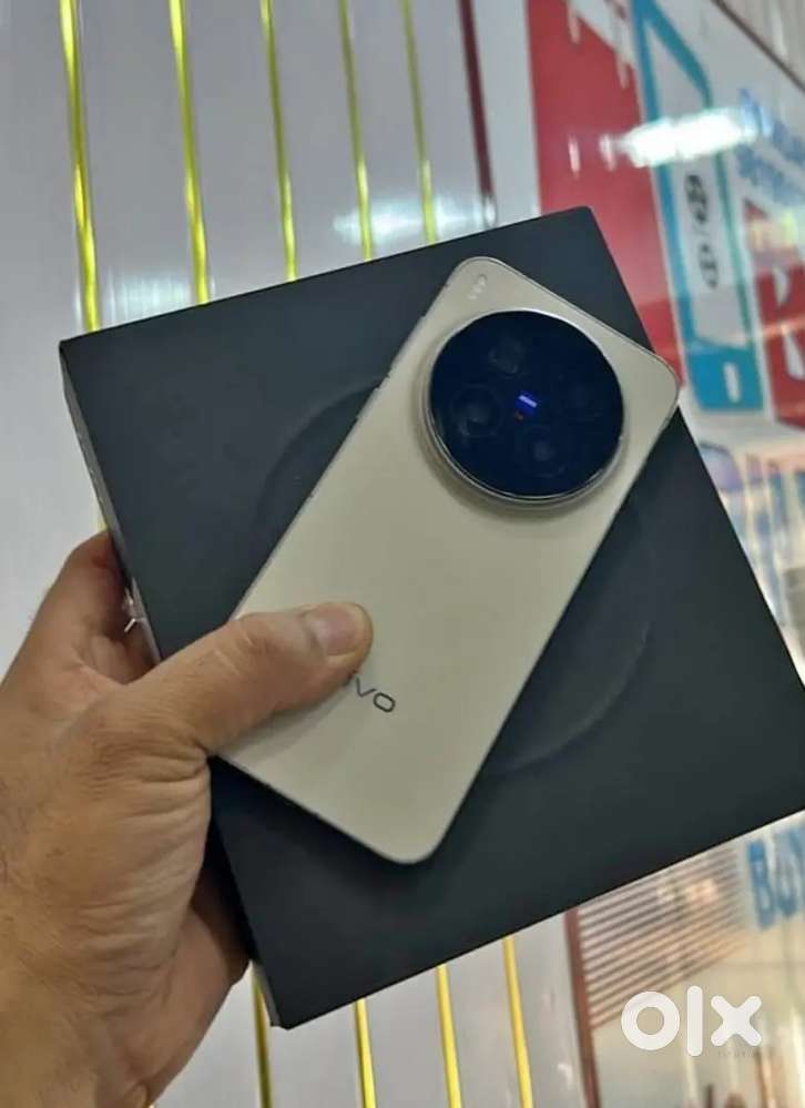 Vivo X300 pro with all accessories emi and cash on delivery available