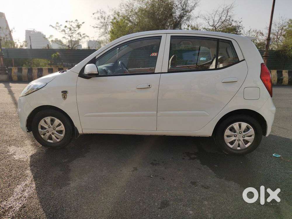 Hyundai I10 Sportz At, 2013, Petrol