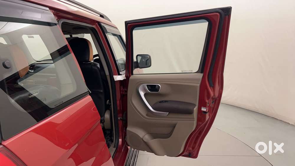 Mahindra Tuv 300 Mhawk100 T8, 2019, Diesel