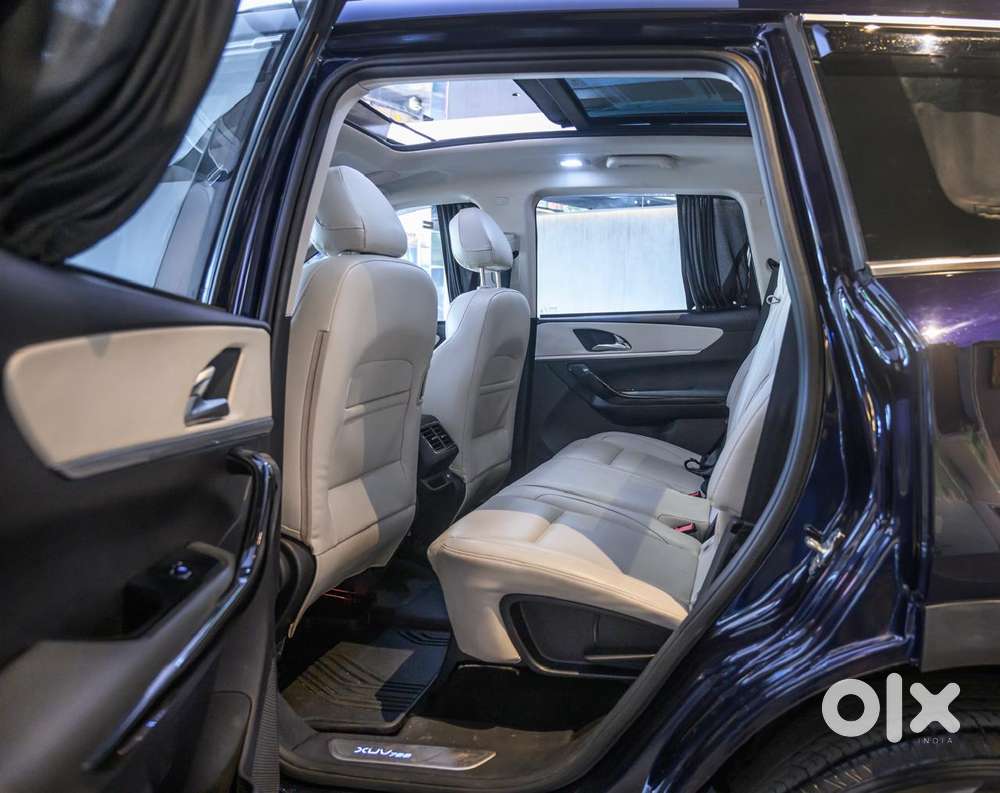 Mahindra Xuv700 2.0 Ax 7 Petrol At Luxury Pack Str, 2024, Petrol