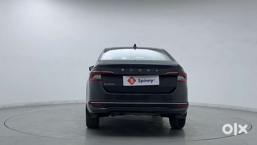 Skoda Slavia Style 1.0l Tsi At, 2023, Petrol