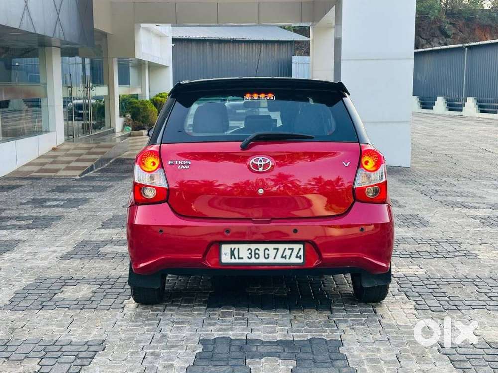Toyota Etios Liva V Dual Tone, 2018, Petrol