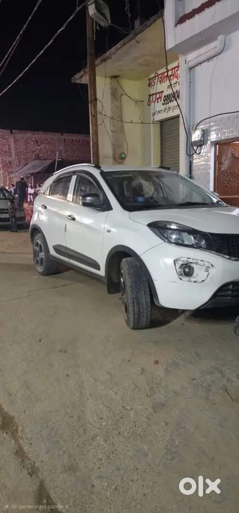 Nexon Xm Cng Petrol