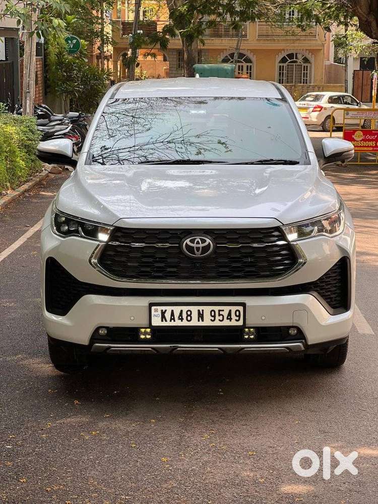 Toyota Innova Hycross 2.0 Vx Hybrid 8 Str, 2023, Petrol