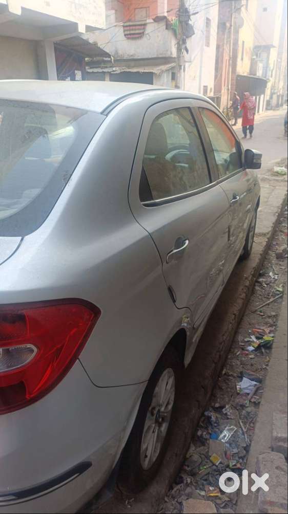 Ford Aspire Titanium Blu 2017