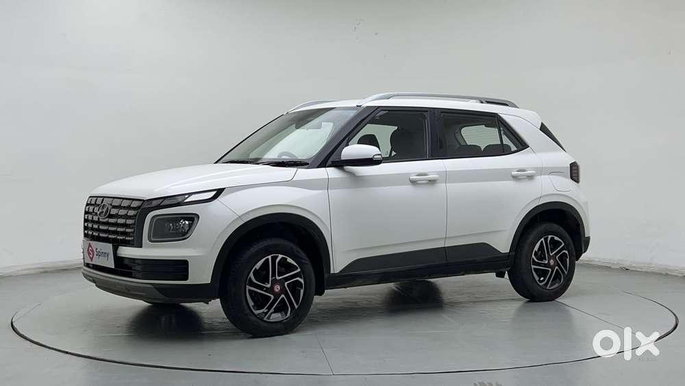 Hyundai Venue 1.2 S (o), 2024, Petrol