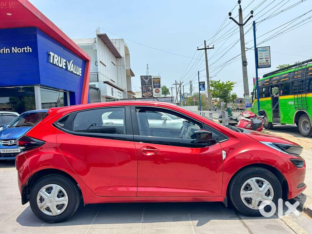 Tata Altroz 1.2 Xe, 2021, Petrol
