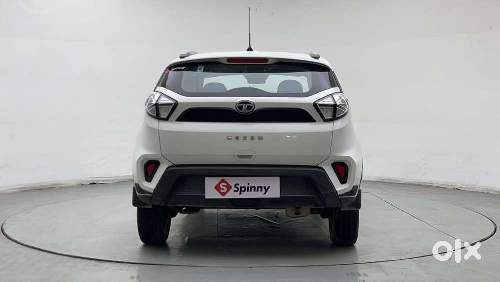 Tata Nexon 1.2 Revotron Xma Amt (s), 2022, Petrol