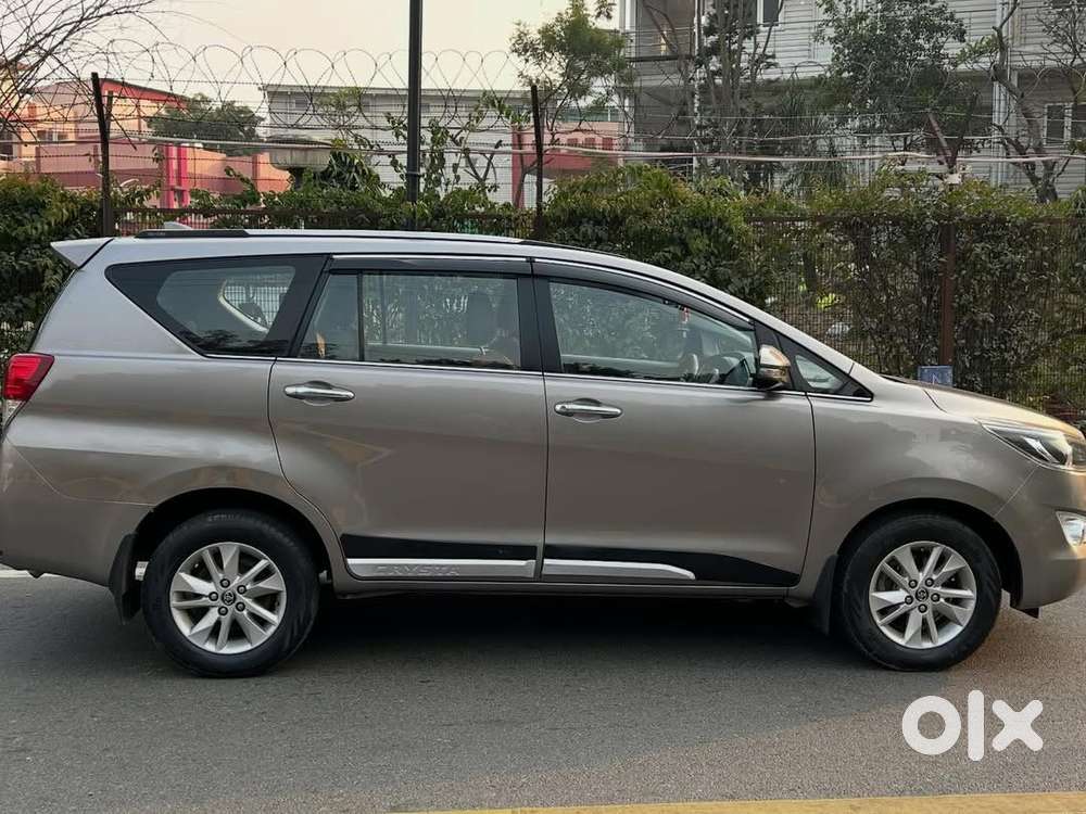 Toyota Innova Crysta 2.8 Gx At 8s, 2018, Diesel