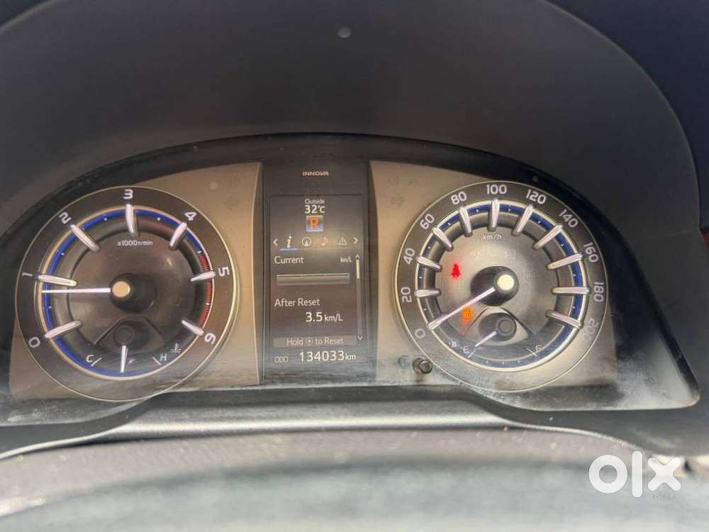 Toyota Innova Crysta 2.8 Z, 2016, Diesel