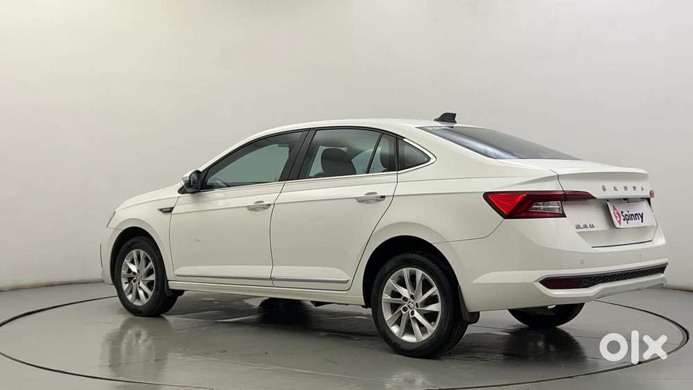 Skoda Slavia Ambition 1.0l Tsi Mt, 2023, Petrol