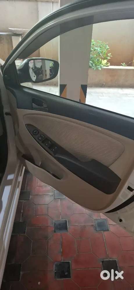 Hyundai Verna 2016