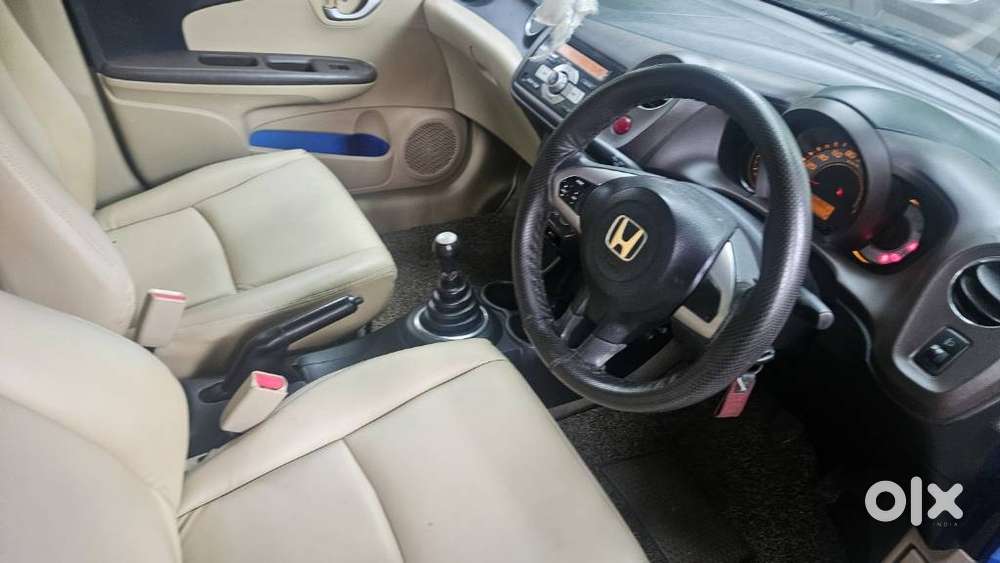 Honda Brio V Mt, 2012, Petrol