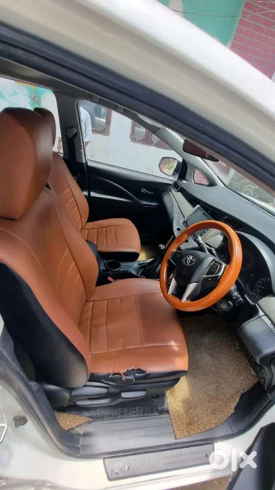 Toyota Innova Crysta Commercial 2.4 Mt 2022