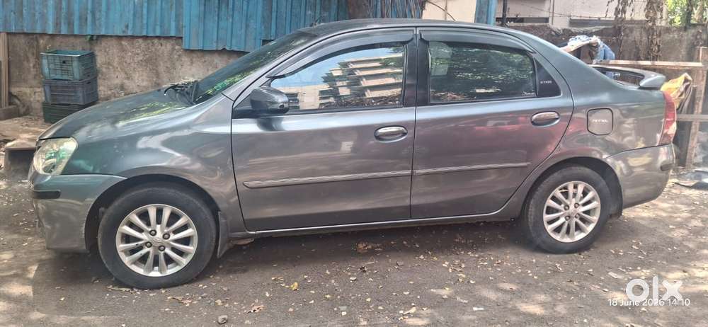 Toyota Etios V, 2013, Petrol