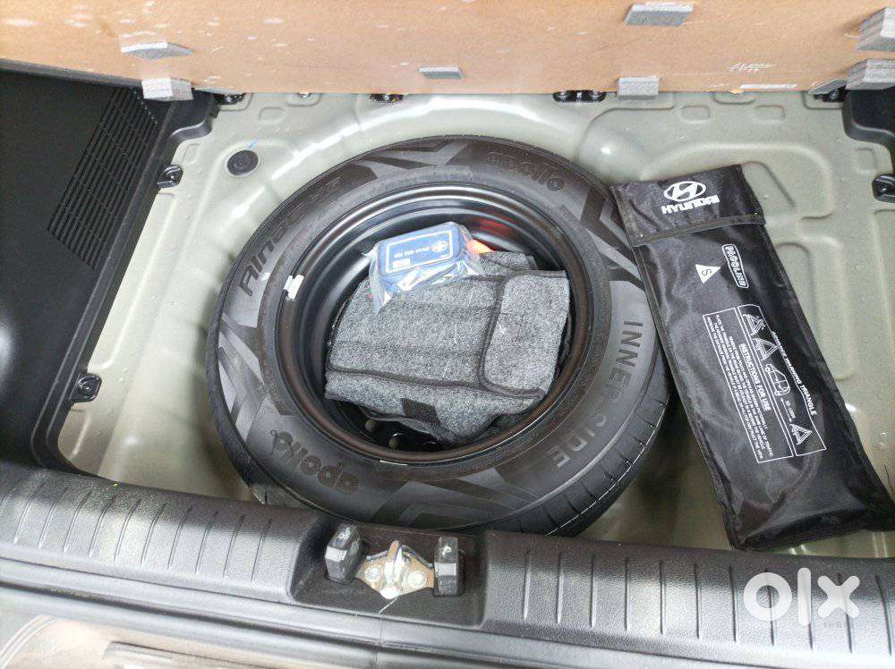 Hyundai Venue 1.0 S (o) Turbo Dct, 2024, Petrol