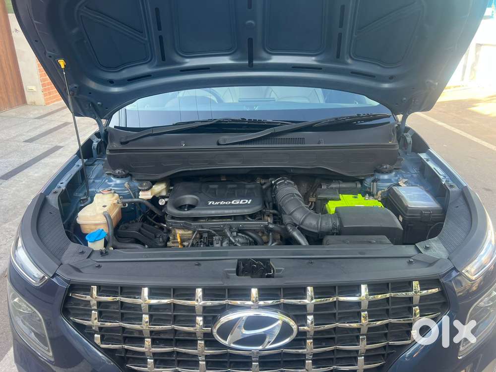 Hyundai Venue Sx+ At, 2021, Petrol