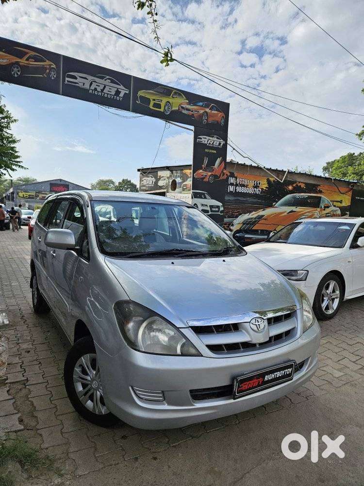 Toyota Innova 2.5 G (diesel) 8 Seater, 2006, Diesel