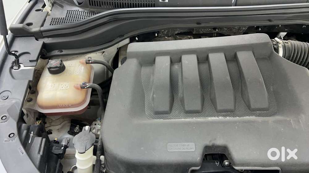 Mahindra Xuv700 2.0 Ax 7 Petrol At Str, 2024, Petrol