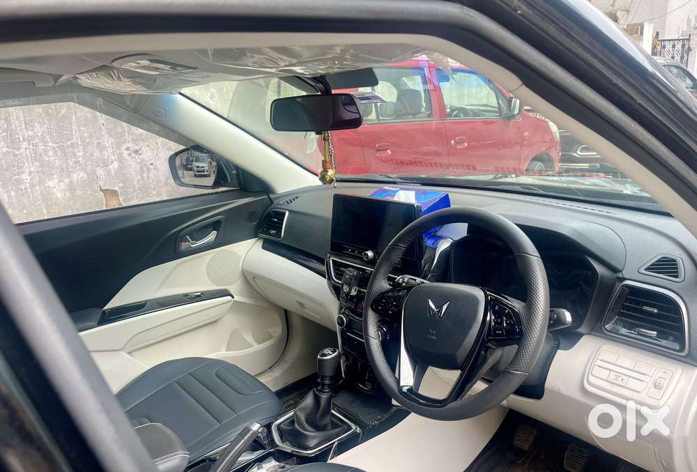 Mahindra Xuv 3xo Ax5 Ds Mt, 2024, Diesel