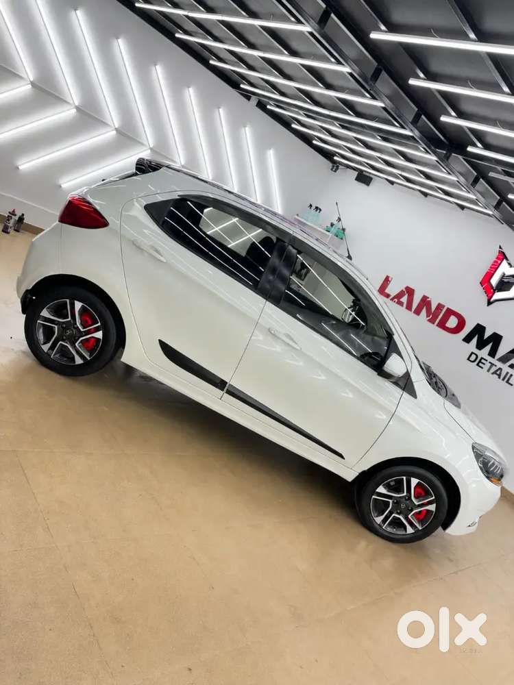 2019 Tata Tiago Revotron