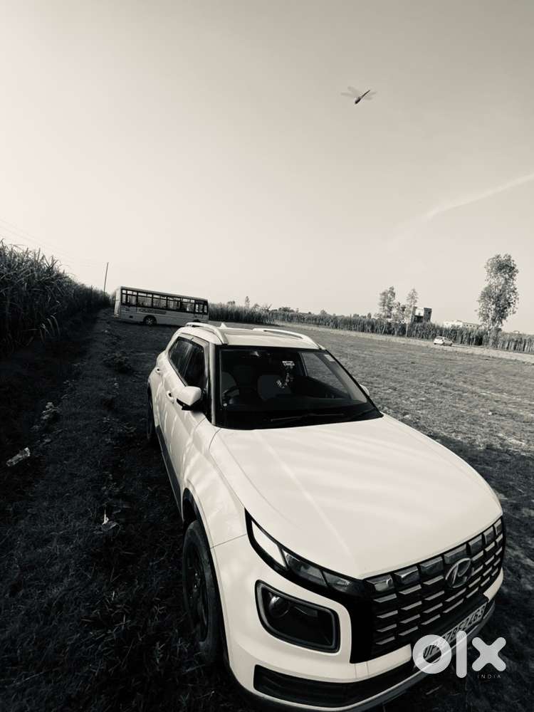Hyundai Venue Petrol 2022