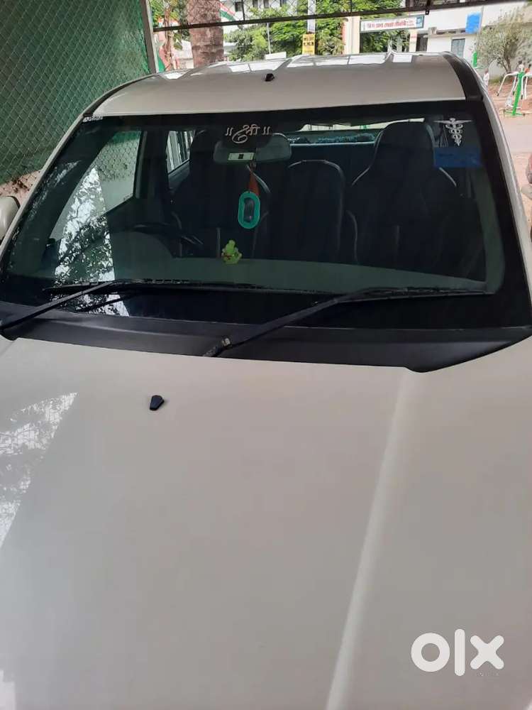 Mahindra Kuv 100 2016 पेट्रोल