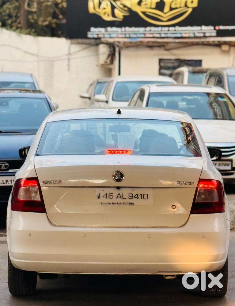 Skoda Rapid Elegance 1.6 Mpfi At, 2015, Petrol
