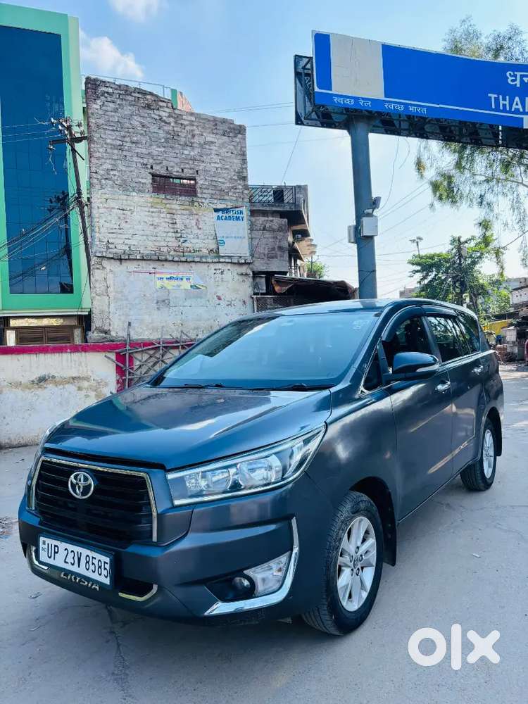 Toyota Innova Crysta 2.4 V Diesel 2017