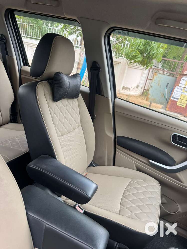 Mahindra Tuv 300 T10 Opt Dual Tone, 2019, Diesel
