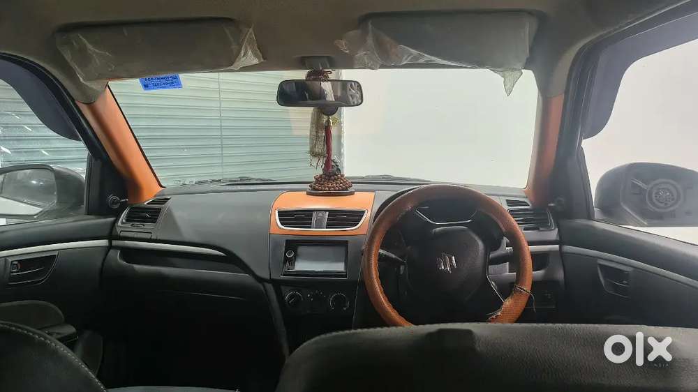 Maruti Suzuki Swift 2017 Petrol 70000 Km Driven