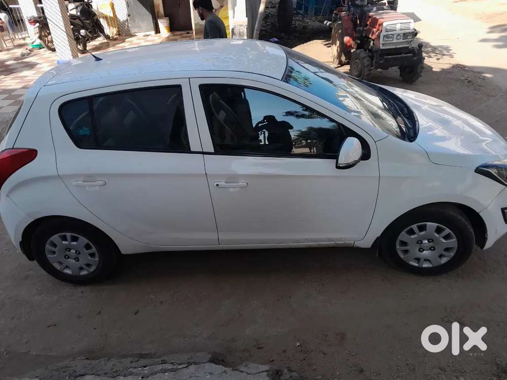 Hyundai  I20 2013 Diesel Well Maintained And Brand New  Ac Install