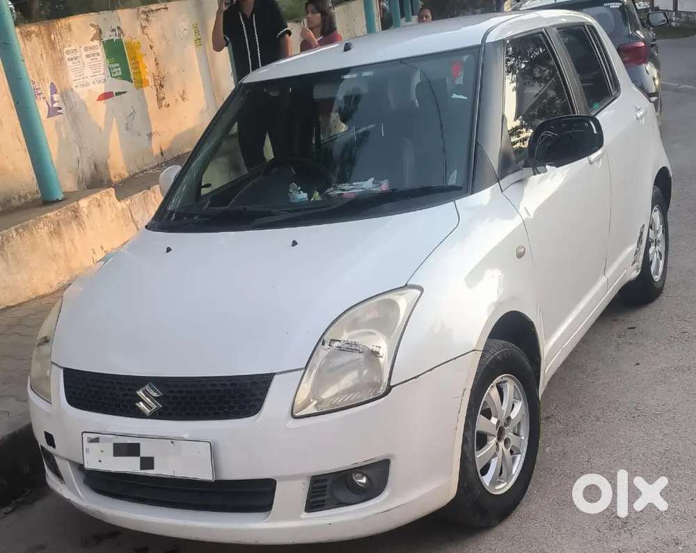 Maruti Suzuki Swift 2010 1.3 Zxi