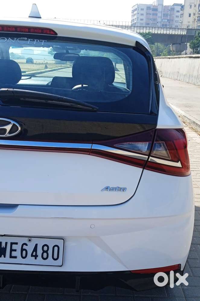 Hyundai I20 Asta 1.4 At With Avn, 2022, Petrol