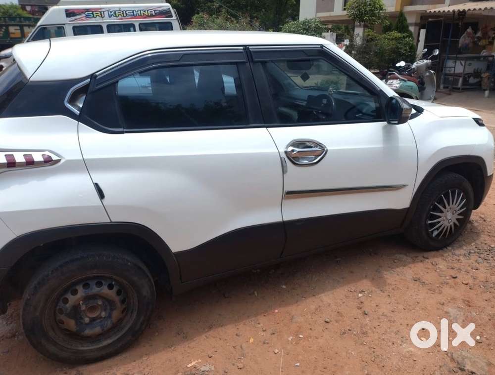 Tata Punch Petrol 2022