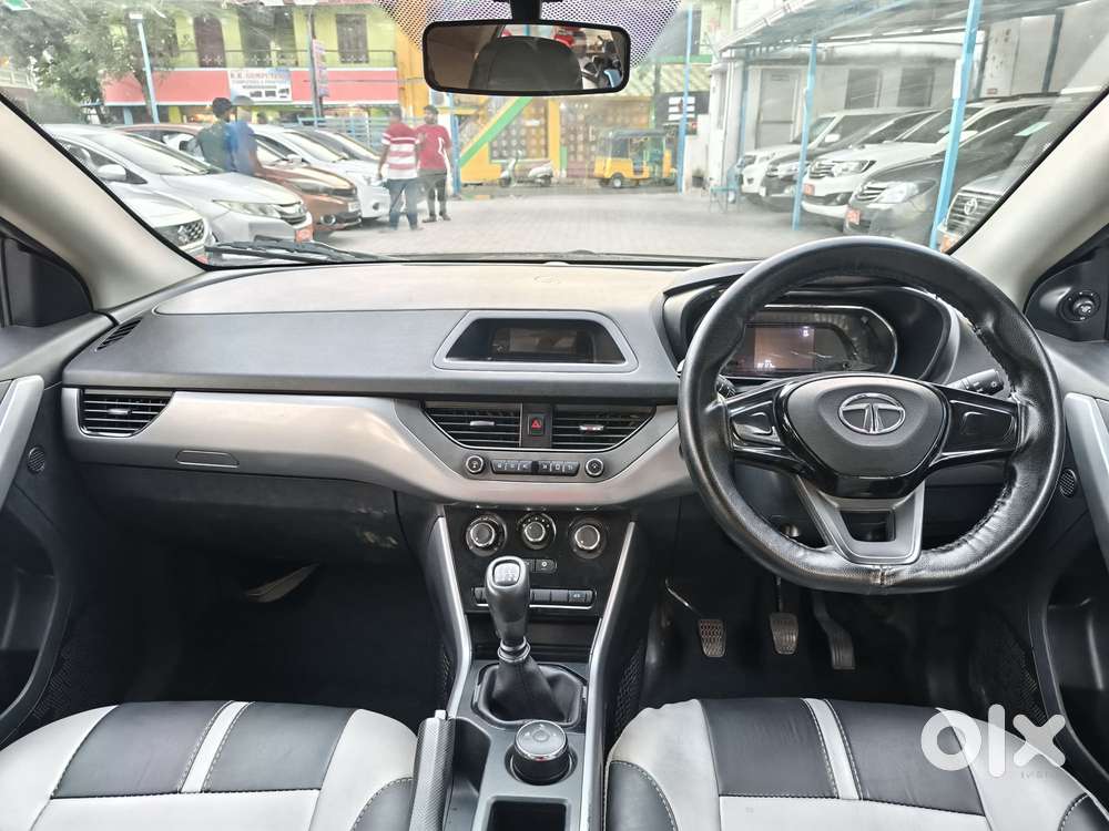 Tata Nexon 1.2 Revotron Xm (s), 2022, Petrol
