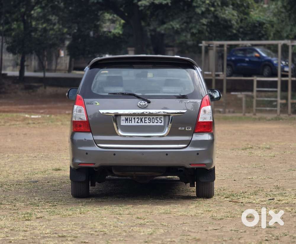 Toyota Innova 2.5 Vx 8 Seater Bs Iv, 2013, Diesel