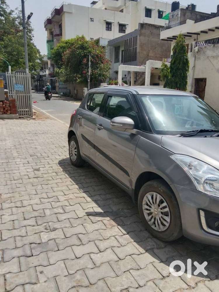 Maruti Suzuki Swift Vxi Abs Bsiv, 2015, Petrol