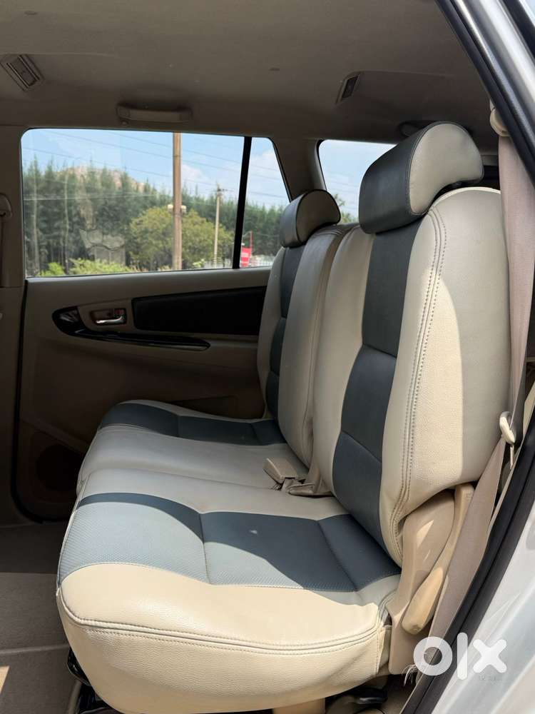 Toyota Innova 2.5 Z Diesel 7 Seater, 2014, Diesel