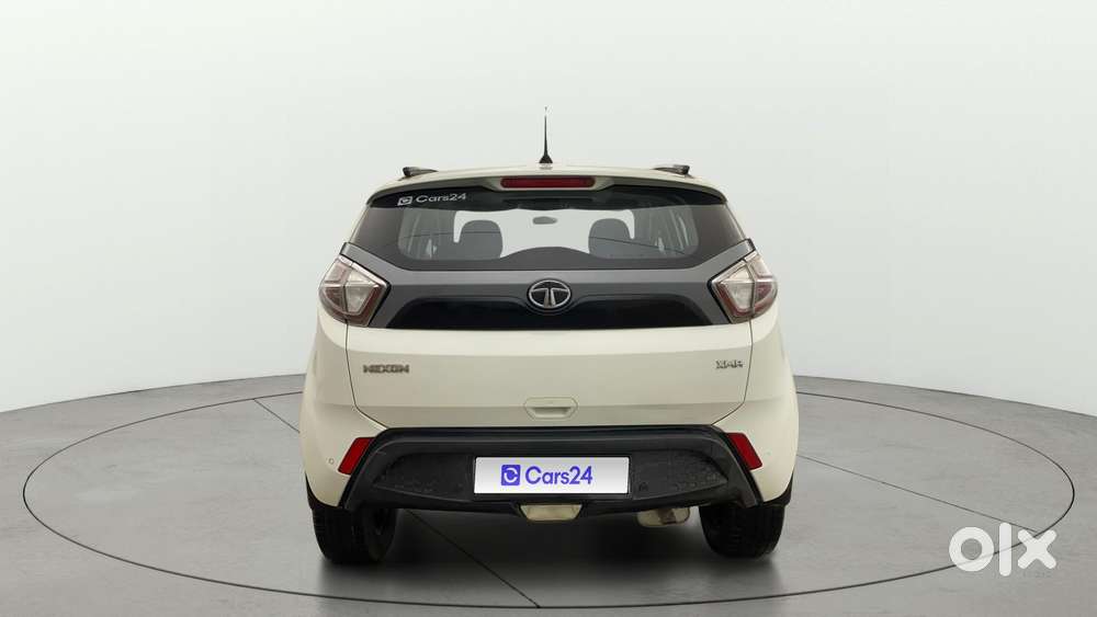Tata Nexon 1.2 Revotron Xma, 2019, Petrol