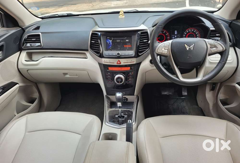Mahindra Xuv300 1.2 W8 (o) Amt Petrol, 2023, Petrol