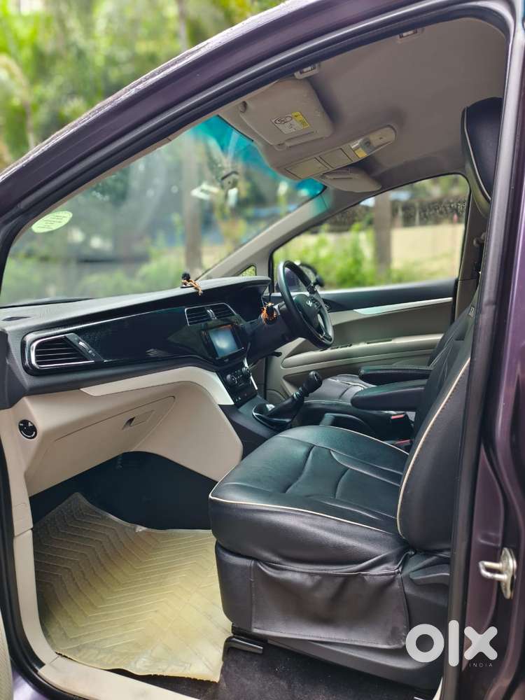 Mahindra Marazzo M8, 2018, Diesel