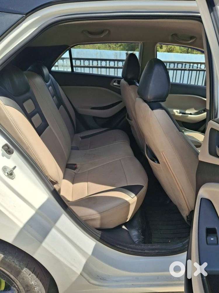 Hyundai Elite I20 Sportz (o) 1.2, 2015, Petrol