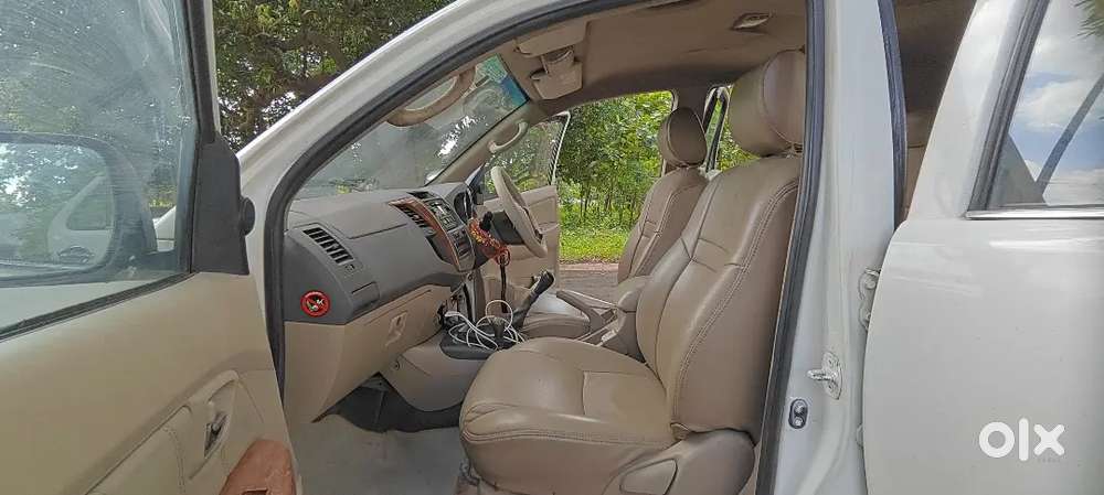 Toyota Fortuner Diesel Manual 2010 81000 Km Driven