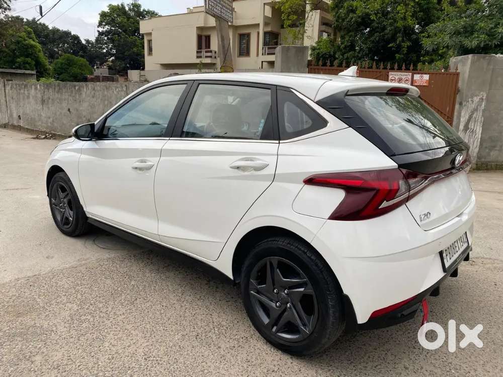 Hyundai New I20 2022 Petrol 7400 Km Driven
