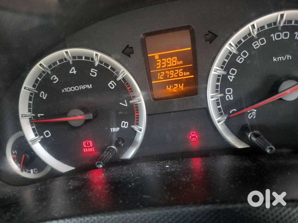 Maruti Suzuki Swift Dzire Vxi Optional, 2016, Petrol
