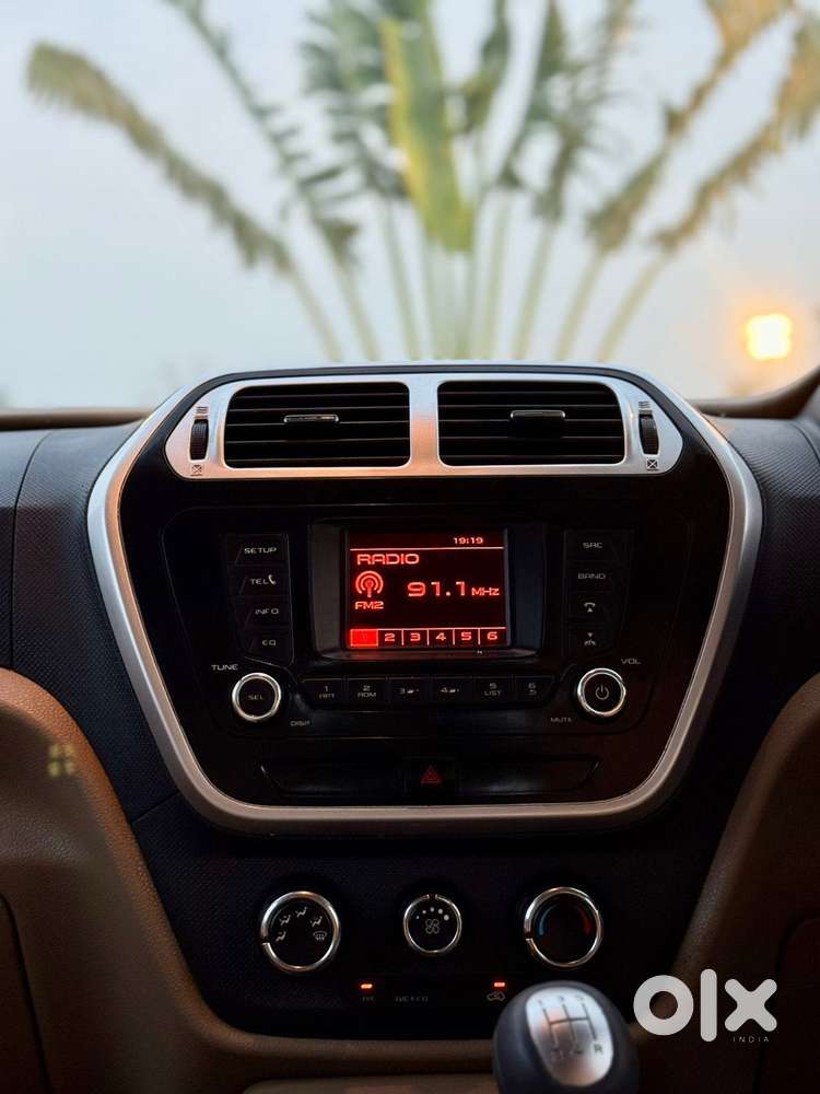 Mahindra Tuv 300 Mhawk100 T8, 2016, Diesel