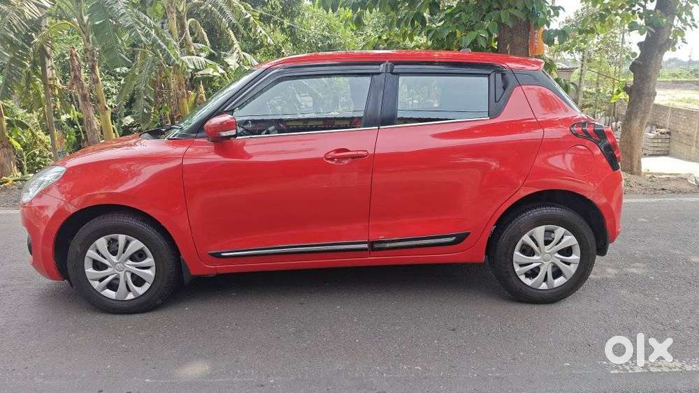 Maruti Suzuki Swift Vxi + Manual, 2019, Petrol